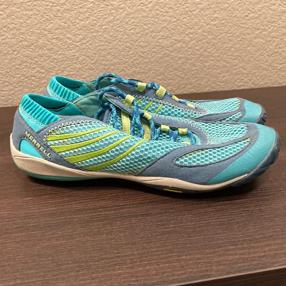 Merrell pace glove Caribbean Sea, water-resistant shoe, size 6.5, vibram sole